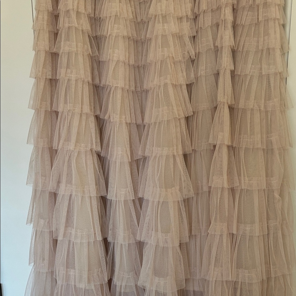 Chic Layered Tulle A-Line Skirt in Beige - Picture 3 of 9